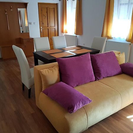Apartman Kaszas Central Mosonmagyarovar Exterior photo