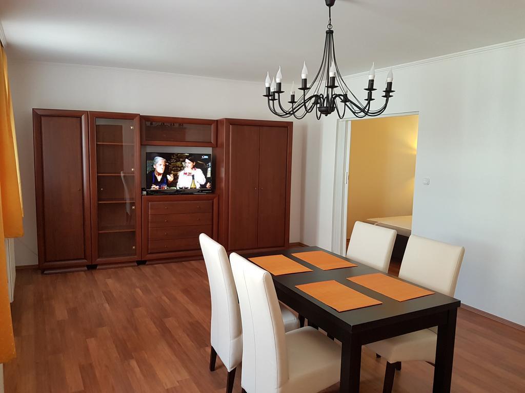 Apartman Kaszas Central Mosonmagyarovar Exterior photo